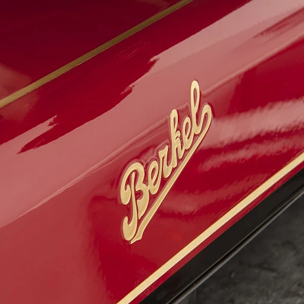 Слайсер Berkel Flywheel (Volano) B116 красный